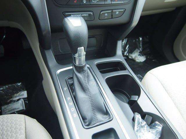 Ford Escape 2017 photo 8